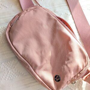 lululemon belt bag